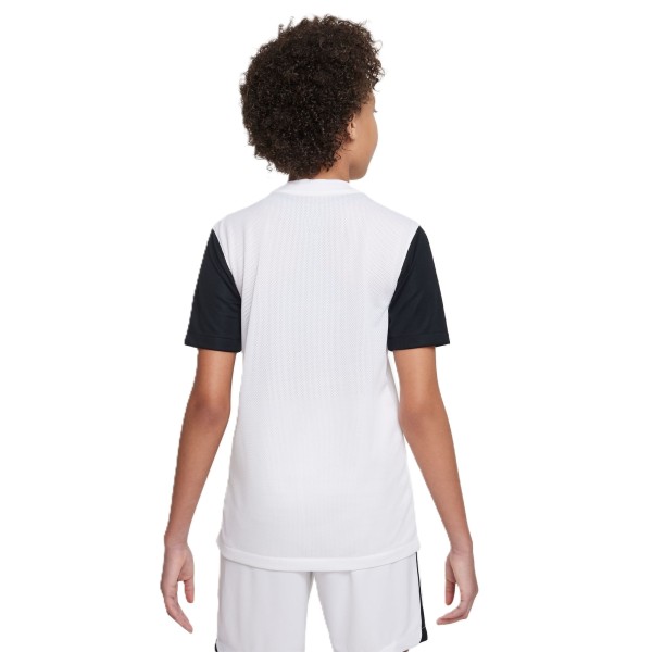 Nike Junior Dri-FIT Trophy 5 DR0942-100 Nike Junior Dri-FIT Trophy 5 DR0942-100